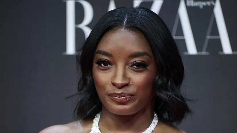 Олимпийская чемпионка Байлз рассказала о боли после увеличения груди