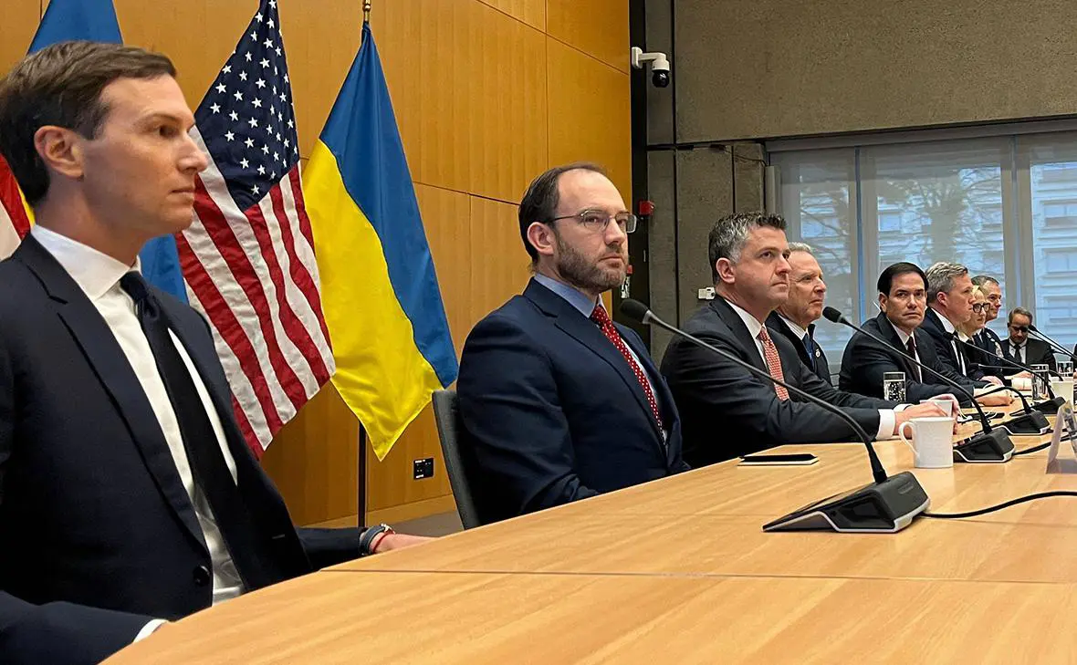 Джаред Кушнер, Стив Уиткофф, Марко Рубио, Дэниел Дрисколл и остальные члены делегации США перед началом переговоров в Женеве, Швейцария (Emma Farge / Reuters)