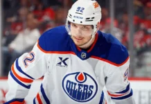 Василий Подколзин ярко проявил себя в матче Эдмонтон Ойлерз и Баффало Сэйбрз vasilij podkolzin yarko proyavil sebya v matche edmonton ojlerz i baffalo sejbrz-obzone-su-0