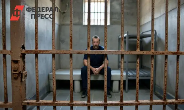 Александр Медведев отметил Новый год в необычной обстановке-0