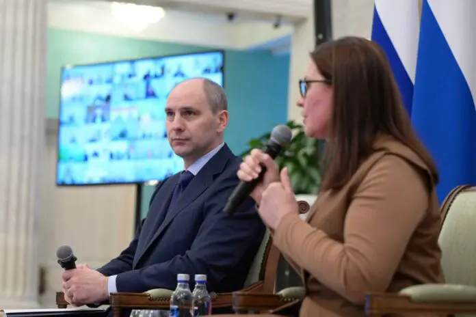 Денис Паслер о новых вызовах для малого и среднего бизнеса Свердловской области-0