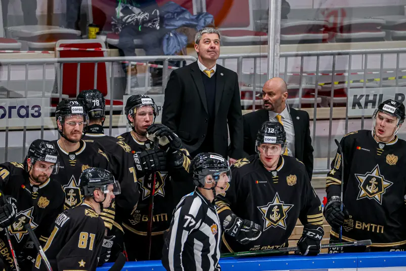 Адмирал, болельщики, хоккей Мария Смитюк, ИА PrimaMedia