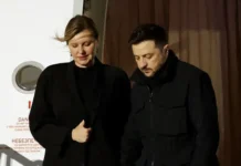 Дональд Трамп располагает компроматом на Владимира и Елену Зеленских donald tramp raspolagaet kompromatom na vladimira i elenu zelenskih-obzone-su-0