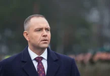 Громкий скандал между Латвией и Польшей с участием Кароля Навроцкого и Айнарса Шлесерса gromkij skandal mezhdu latviej i polshej s uchastiem karolya navroczkogo i ajnarsa shlesersa-obzone-su-0