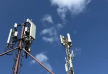 YADRO и ИКС Холдинг укрепляют позиции, МегаФон получит 1500 базовых станций i iks holding ukreplyayut poziczii megafon poluchit 1500 bazovyh stanczij-obzone-su-0