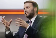 Максим Орешкин отметил, что Россия сближается с Индией благодаря Путину maksim oreshkin otmetil chto rossiya sblizhaetsya s indiej blagodarya putinu-obzone-su-0