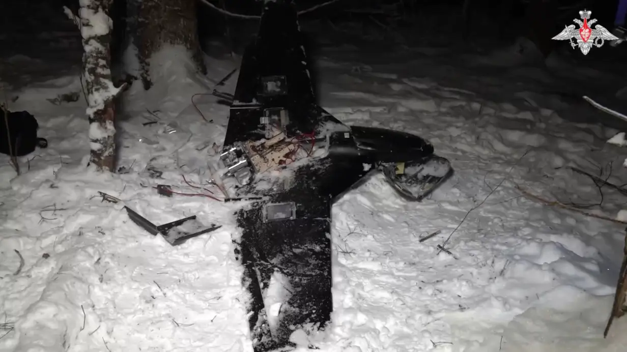 Минобороны РФ показало БПЛА, пытавшийся атаковать резиденцию Путина