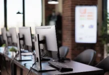 Сокращение штата в российских и мировых компаниях из-за искусственного интеллекта sokrashhenie shtata v rossijskih i mirovyh kompaniyah izza iskusstvennogo intellekta-obzone-su-0