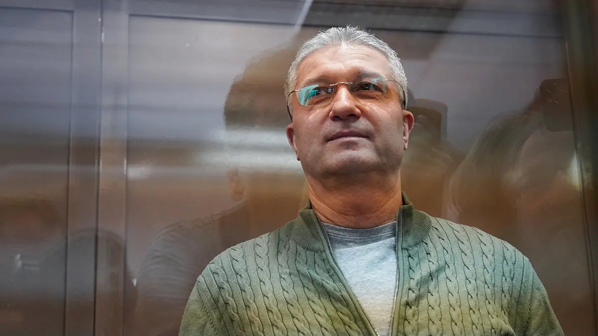 Адвокат рассказал, что будет на новогоднем столе у Тимура Иванова в тюрьме