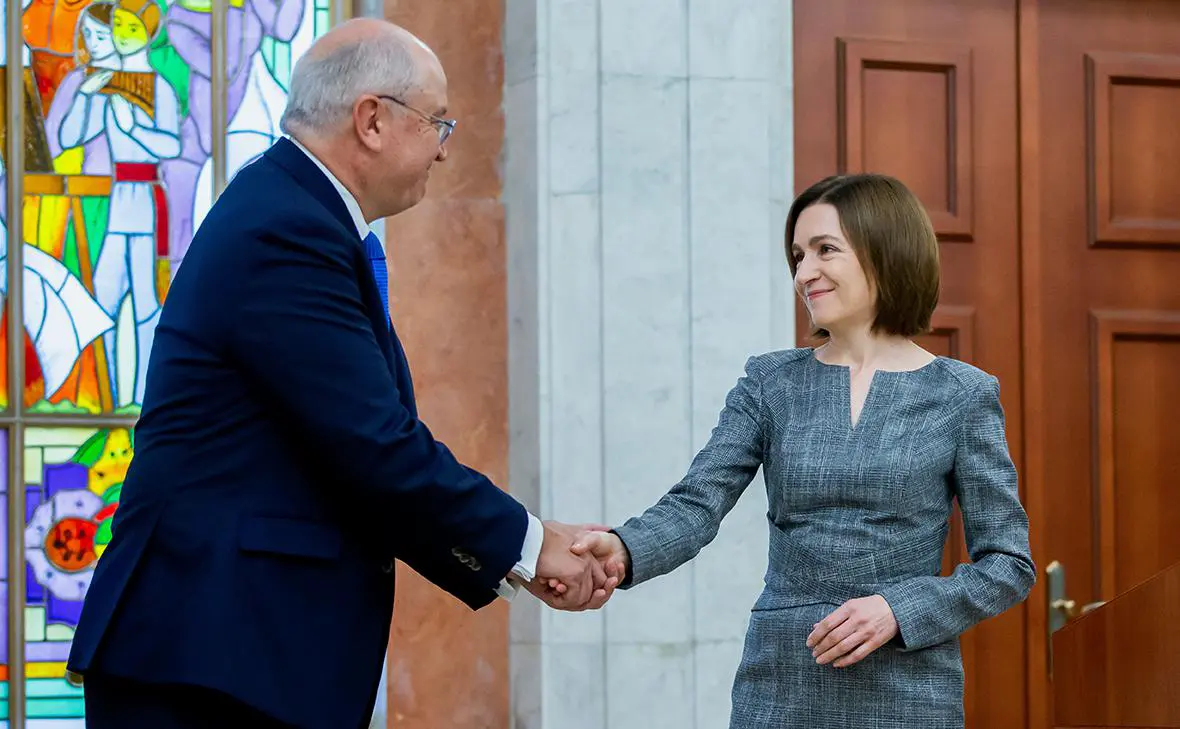 Александр Мунтяну и Майя Санду (Dan Morar / Shutterstock)