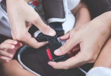 Госдума и Федяев поддержали скидки для семей с детьми gosduma i fedyaev podderzhali skidki dlya semej s detmi-obzone-su-0