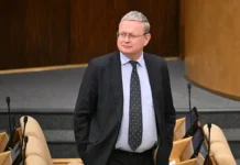 gosduma i minyust uzhestochayut otvetstvennost chinovnikov  shtrafy rastut-obzone-su-0