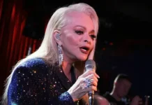 Лариса Долина сделала важный жест для Полины Лурье larisa dolina sdelala vazhnyj zhest dlya poliny lure-obzone-su-0