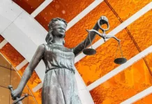 Новосибирский суд вынес приговор экс-полицейским novosibirskij sud vynes prigovor ekspoliczejskim-obzone-su-0