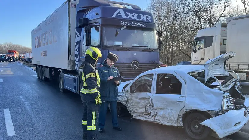 В результате ДТП на М-4 в Ростовской области четверо погибли и двое пострадали
