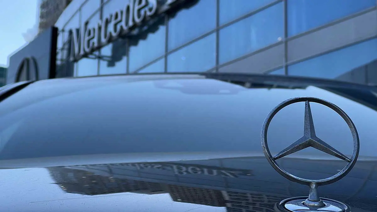 Mercedes-Benz подал три заявки на регистрацию товарных знаков в РФ в 2025 году