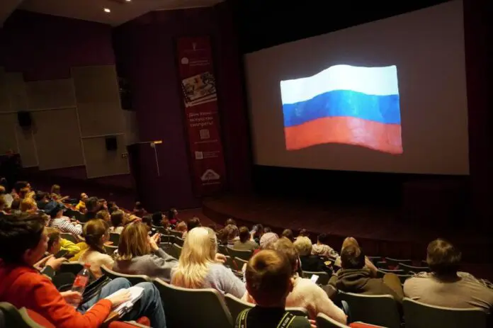 Проект Инновационного культурного центра привлек 58 000 уральцев-0