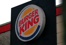 Увольнение СММ-менеджера Бургер Кинг стало результатом новогоднего жеста к «Вкусно — и точка» uvolnenie smmmenedzhera burger king stalo rezultatom novogodnego zhesta k vkusno i tochka-obzone-su-0