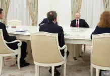 vladimir putin prinyal dzhareda kushnera i stivena uitkoffa v kremle-obzone-su-0