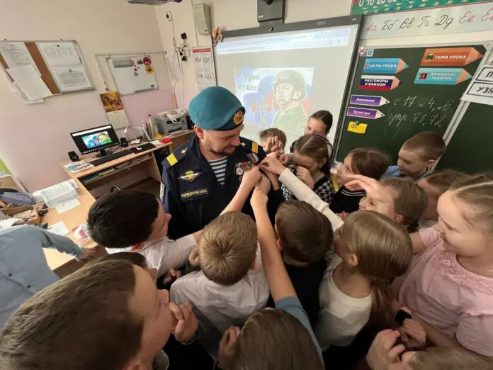 Более 270 героев СВО нашли новую миссию в Свердловской области в 2025-0