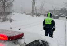 Движение на мосту во Владивосток перекрыли: Прокуратура, УМВД работают dvizhenie na mostu vo vladivostok perekryli prokuratura umvd rabotayut-obzone-su-0