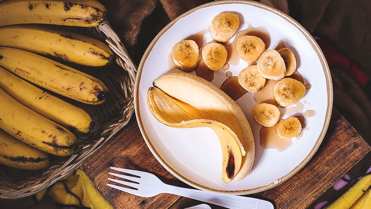 Какие бананы самые полезные — перезрелые или зеленые: мнение врача