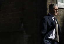 Кир Стармер уверен, несмотря на истории Мандельсона и Эпштейна kir starmer uveren nesmotrya na istorii mandelsona i epshtejna-obzone-su-0