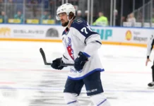 Алексей Кручинин пропустит матч КХЛ: дисквалификация после "Торпедо" aleksej kruchinin propustit match khl diskvalifikacziya posle torpedo-obzone-su-0