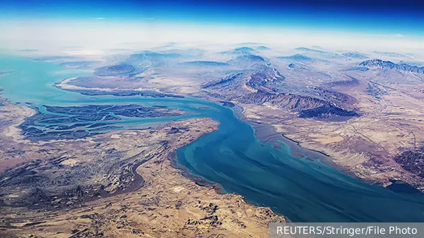 Американист: Угрозы Трампа не заставят членов НАТО отправить корабли в Ормузский пролив