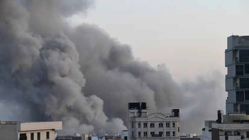 Иран извинился перед соседями, а США пригрозили «очень сильным ударом»: как развивается ситуация на Ближнем Востоке