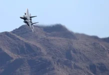 Крушение F-15 ВВС США в Кувейте – судьба пилота и новые вызовы krushenie 15 vvs ssha v kuvejte sudba pilota i novye vyzovy-obzone-su-0