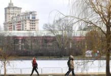 mart na vdnh byl tyoplym moskva vstrechaet aprel bez snega-obzone-su-0