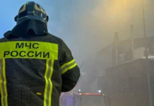 Пожар на Красного Маяка в Чертанове и помощь спасателей в Зеленограде pozhar na krasnogo mayaka v chertanove i pomoshh spasatelej v zelenograde-obzone-su-0