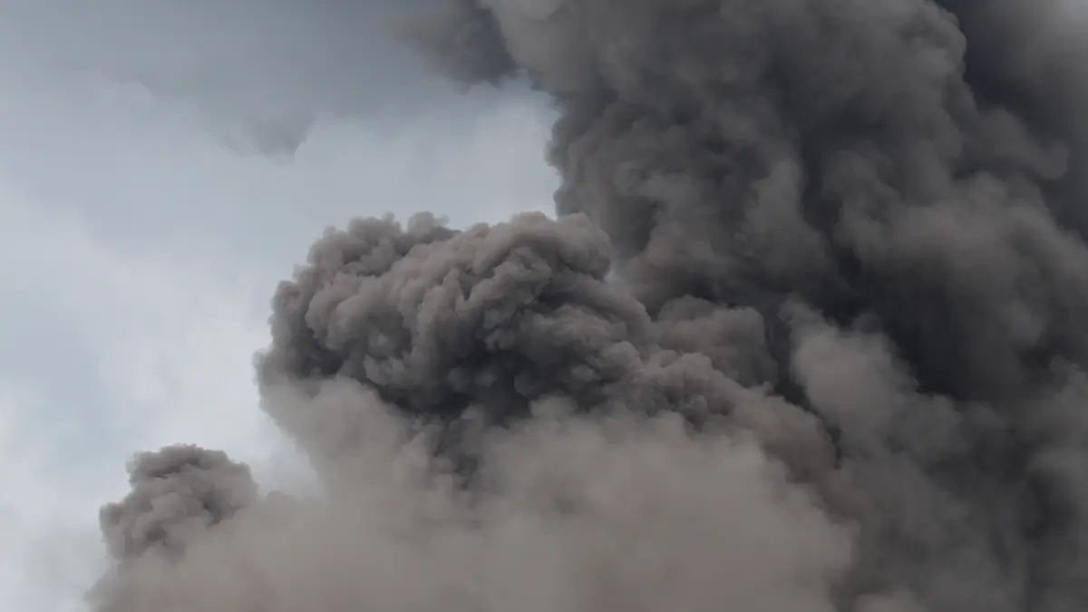 Shot: Взрывы прогремели над Самарской областью