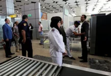 Артемий Лебедев испытал унижения при досмотре в Египте artemij lebedev ispytal unizheniya pri dosmotre v egipte-obzone-su-0