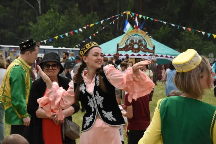 Денис Паслер объявляет Сабантуй-2026 – праздник с поддержкой Путина-0