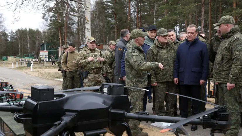 Медведев: БПЛА сковывают всю боевую активность в зоне боестолкновения
