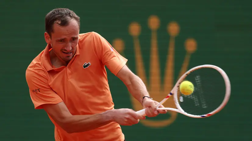 «Просто не мог ни за что зацепиться»: Медведев получил двойную баранку в Монте-Карло, но оказался в хорошей компании