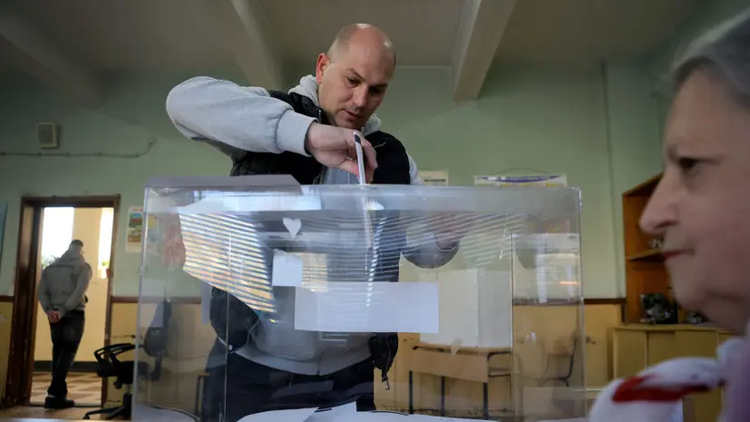 Партия Радева лидирует на выборах в Болгарии по данным exit poll