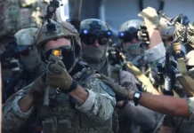 Пентагон и спецназ направили силы для спасения пилота F-15 в Иране pentagon i specznaz napravili sily dlya spaseniya pilota 15 v irane-obzone-su-0