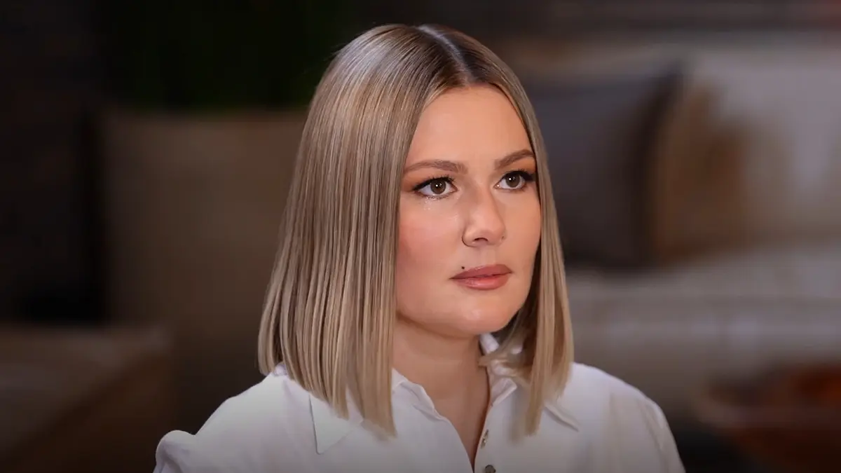 Актриса Кожевникова похоронила крестного отца вслед за няней
