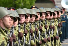 uchastniki svo na parade pobedy marsh po krasnoj ploshhadi minoborony-obzone-su-0