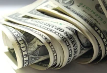 minfin i eksperty obsudyat realno li dollar po 50 rublej-obzone-su-0
