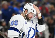 nikita kucherov pobedil v tampe zavoevav hart trofi nhl-obzone-su-0