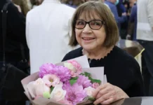 nina marushina  put talantlivoj aktrisy teatra imeni pushkina-obzone-su-0