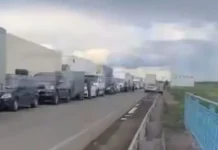 ocheredi na granicze kazahstana i rossii ugrozhayut kollapsom-obzone-su-0