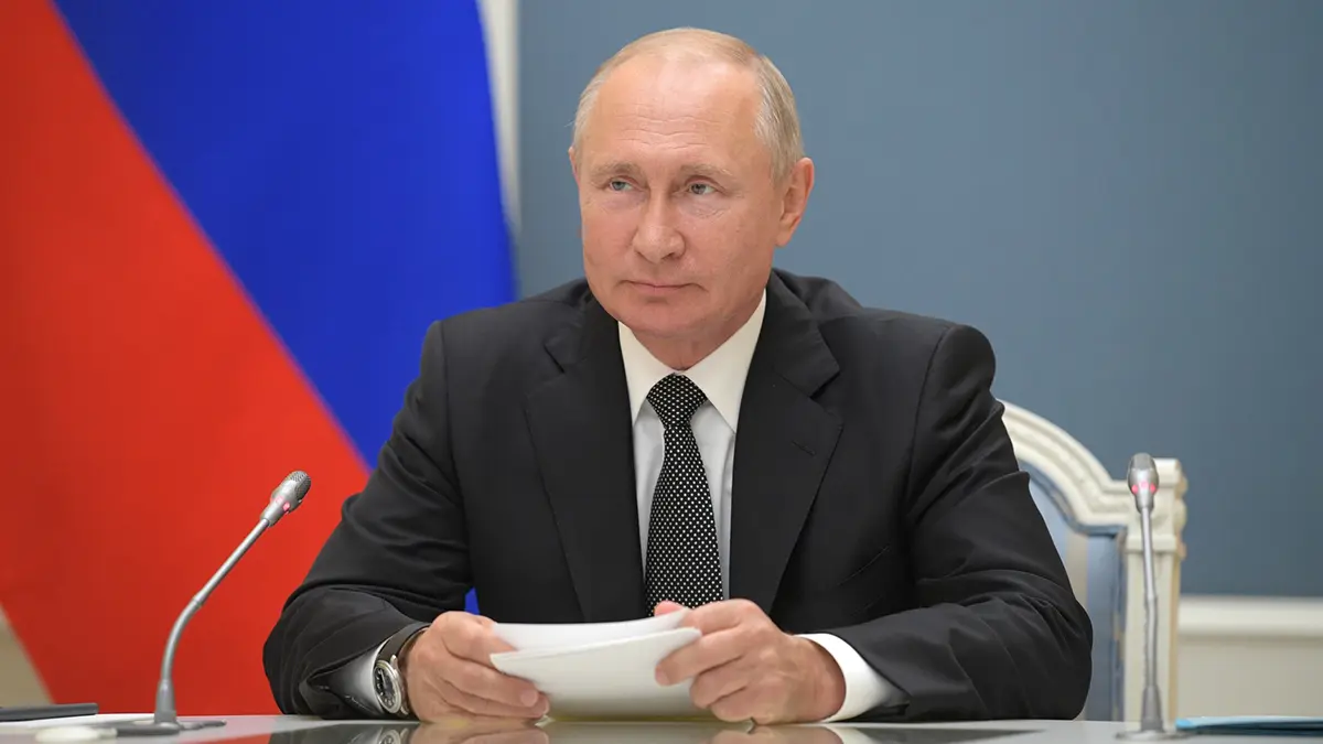 Путин продлил разрешение на оплату российского газа через любые банки РФ