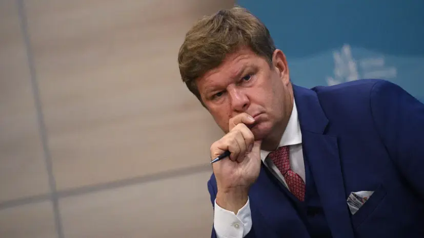 Губерниев: жду, когда Разин на пресс‑конференциях начнёт интенсивно двигать бёдрами и петь песню