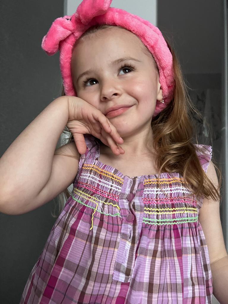 Mama Chicken — child photo for stylization
