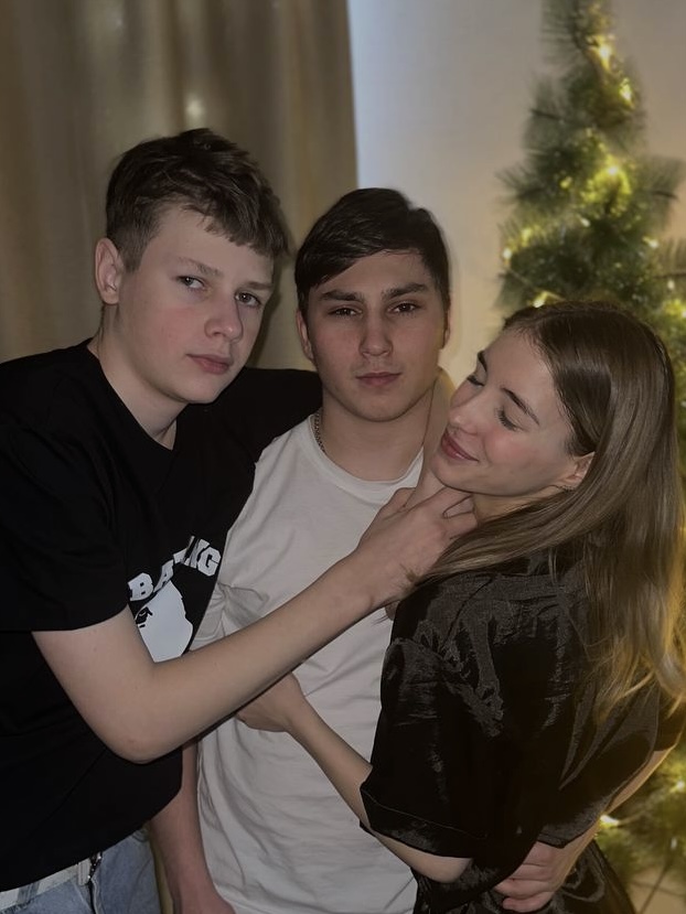 char-photo-FB36835F-6570-4FEE-A4E3-625F915510FA.jpeg